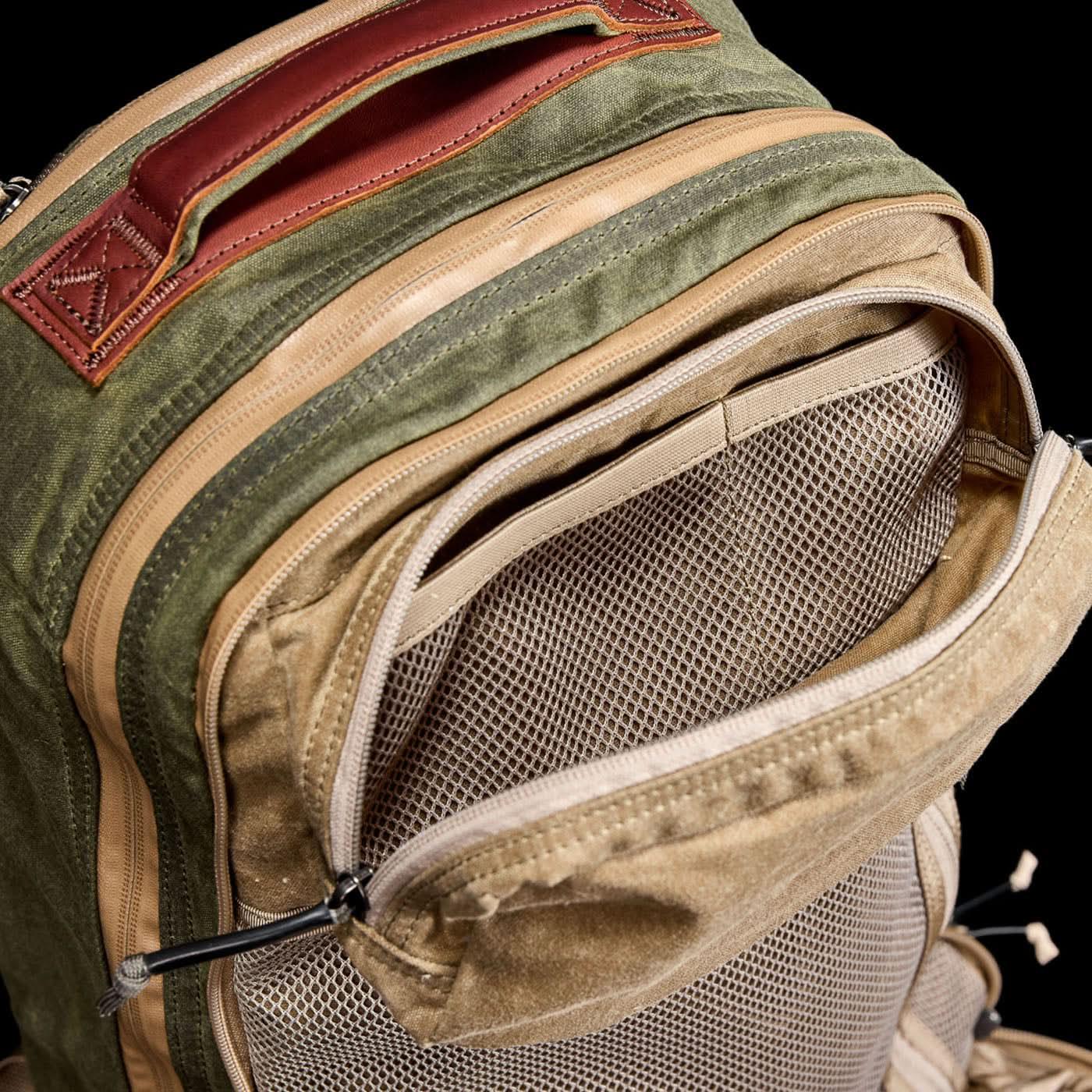 Double Compartment Bullet Ruck - Heritage Waxed Canvas - 18L - Image 5